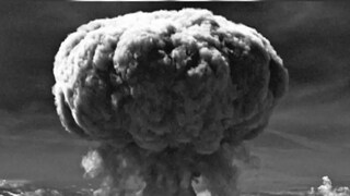 আকাশের বুক চিরে হিরোশিমার মাটিতে নেমে এসেছিল ‘লিটল বয়’! (Photo-Collected) আকাশের বুক চিরে হিরোশিমার মাটিতে নেমে এসেছিল ‘লিটল বয়’! (Photo-Collected)