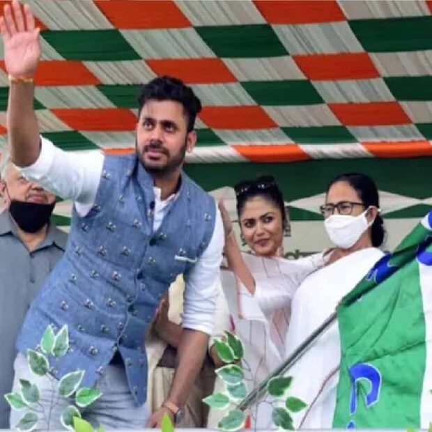 ইনস্টাগ্রামে একটি পোস্ট করে মন্ত্রীমশাই জানিয়ে দিলেন, সবরকম ক্রিকেট থেকে তিনি অবসর নিলেন। অর্থাৎ বাংলার হয়ে তাঁকে আর খেলতে দেখা যাবে না।