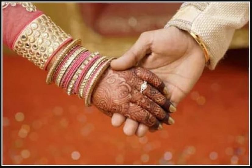 মহিলা জানিয়েছেন যে  তাঁর কেকে অ্যালার্জি আছে। এটা তাঁর স্বামী খুব ভাল করেই জানতেন। তবুও নববধূর ইচ্ছাকে অগ্রাহ্য করে তাঁর পরিস্থিতিকে উপেক্ষা করেছেন। ওই মহিলা বলেছেন,  ‘‘যার কারণে আমার রাগ সপ্তমে পৌঁছয়। আমার পরিবারের সদস্যরা আমার সিদ্ধান্তে অসন্তুষ্ট এবং আমাকে নতুন করে চিন্তা করার পরামর্শ দেন। তাঁরা সকলেই আমার স্বামীকে দ্বিতীয় সুযোগ দিতে বলেছিলেন, কিন্তু আমি আমার সিদ্ধান্তে অটল ছিলাম।’’