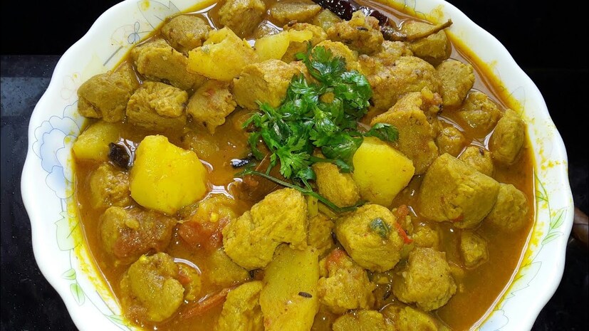  সয়াবিনে রয়েছে পর্যাপ্ত পরিমাণে ফাইবার। গবেষণায় দেখা গিয়েছে, সয়াবিন ৩ শতাংশ এলডিএল ও ট্রাইগ্লিসারাইড কমাতে পারে।