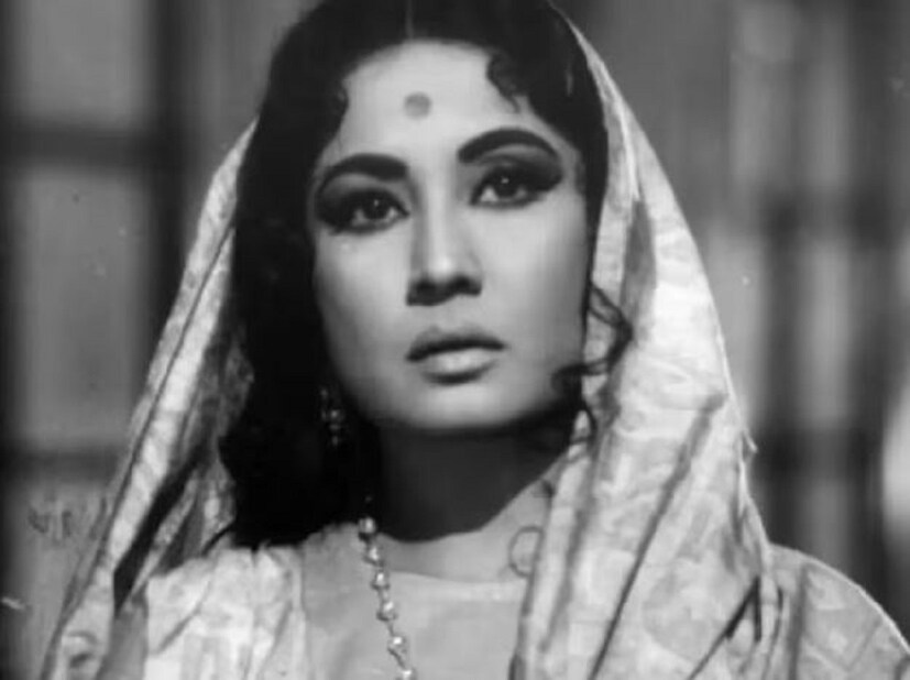 কামাল আরোহী নিজে একজন পরিচালক-প্রযোজক ছিলেন৷ তাঁর তৃতীয় স্ত্রীর ছিলেন মীনা৷  