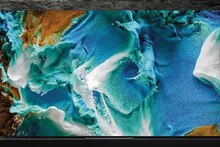 এই টিভিটার দাম ১ কোটি টাকা! Samsung যা করল, গোটা দুনিয়ায় হইচই