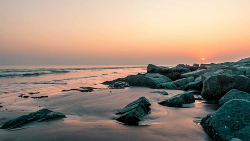কিন্তু নবাবের সাম্রাজ্যের ‘চাকলা মেদিনীপুর’-এর দায়ভার কোম্পানির হাতে। এই চাকলা মেদিনীপুরের অধীনে ছিল বীরকুল পরগনা নামে একটি অঞ্চল।