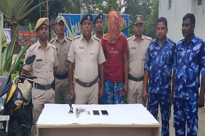 ধৃতকে আনা হল কুলতলি থানায়