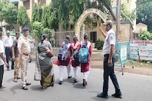 বেহালা থেকে শিক্ষা, কোন্নগরের স্কুলের সামনে বসল ট্রাফিক গার্ড