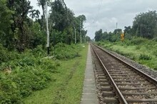 লকডাউন গেলেও ট্রেনের সংখ্যা বাড়েনি! ভয়ঙ্কর সঙ্কটে চা বাগান