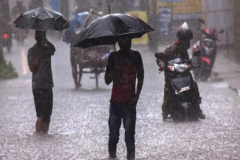 এরফলে কালিম্পং, জলপাইগুড়ি, আলিপুরদুয়ার কোচবিহারে ভারী বৃষ্টিপাত হতে পারে ৷ প্রতীকী ছবি ৷