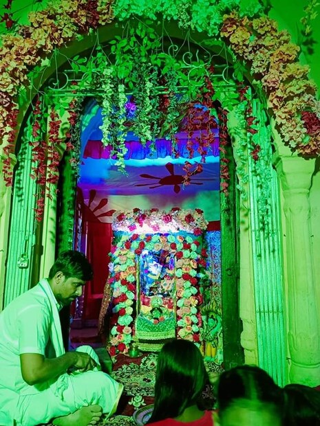 গত বছরে কথা মাথায় রেখে গত শনিবার অর্থাৎ ২৬ অগাস্ট মন্দির কমিটি, জেলা প্রশাসন, হোটেল মালিক ও অন্যান্যদের নিয়ে রামপুরহাট মহকুমা শাসক দপ্তরে একটি বৈঠকের আয়োজন করা হয়েছিল। প্রতীকী ছবি ৷