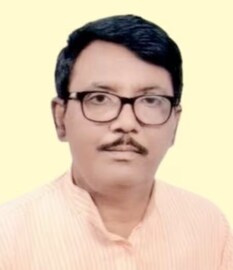 সাধারণ পিতার অসাধারণ কৃতিত্বের কাহিনি রূপকথার মতোই অনুপ্রেরণা জোগাবে অনেককে