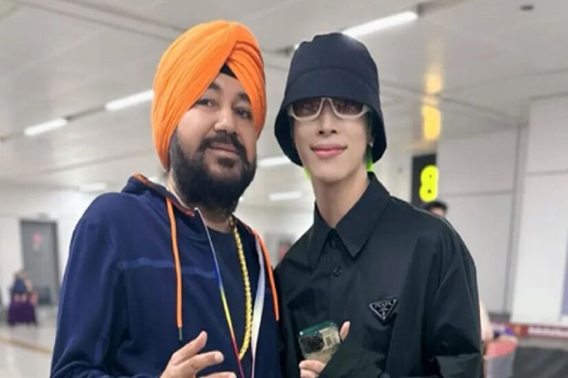 তবে সম্প্রতি শোনা যাচ্ছে ফের গানের জগতে ফিরছেন দলের। কোরিয়ার কে পপ দলের আউরার সঙ্গে সাক্ষাৎ হয়েছে। ইন্দো-কোরিয়ার পপ সংস্কৃতির বাহক হয়ে একসঙ্গে কাজ করতে চান তাঁরা। 