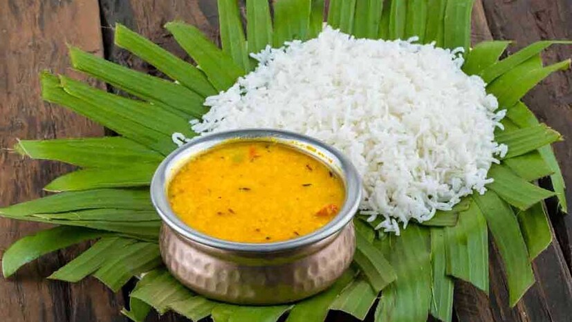 যতই আমরা আমাদের বলে গর্ব করি না কেন খাবারের তালিকার এই দুই সবথেকে পরিচিত পদের কোনওটি কিন্তু মোটেই ভারতীয় নয়।