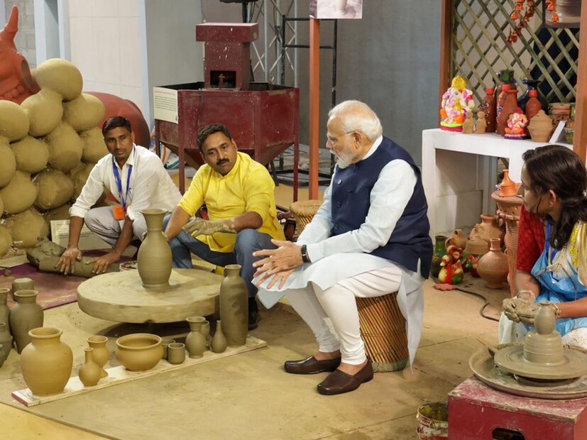 'প্রধানমন্ত্রী বিশ্বকর্মা' প্রকল্পের উদ্দেশ্য শুধুমাত্র সারা দেশে গ্রামীণ ও শহরাঞ্চলের যাবতীয় কারিগরদের আর্থিকভাবে সহায়তা করাই শুধু নয়, বরং স্থানীয় পণ্য, শিল্প ও শিল্পের মাধ্যমে প্রাচীন ঐতিহ্য, সংস্কৃতি এবং বৈচিত্র্যময় ঐতিহ্যকে জীবিত ও সমৃদ্ধ রাখা।