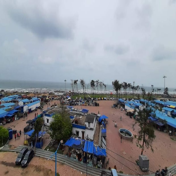 কিন্তু সেপ্টেম্বর মাসের শুরুতে আবহাওয়ার পরিবর্তনের দিঘায় মনোরম পরিবেশ। 