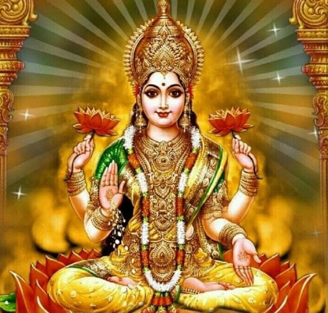 জ্যোতিষী রাজকুমার শাস্ত্রী জানিয়েছেন, ২২ সেপ্টেম্বর থেকে মহালক্ষ্মী ব্রত শুরু হচ্ছে। শেষ হবে ৬ অক্টোবর। এই কয়েকদিন ভক্তি শ্রদ্ধার সঙ্গে উপবাস রেখে দেবী লক্ষ্মীর আরাধনা করলে সুখ, সমৃদ্ধি পাওয়া যায়। (Reported By: Nayan Ghosh)