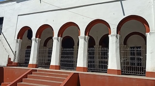 টাকিতে ভারতের প্রাক্তন জেনারেল শংকর রায় চৌধুরীর বাড়ির ঠাকুরদালান