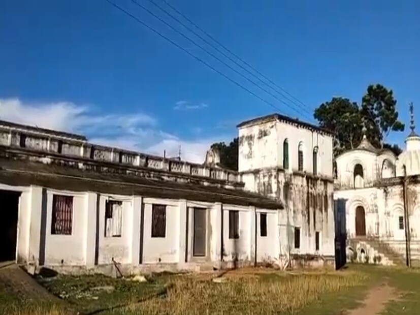 মাথাপিছু খরচ দুই হাজার থেকে চার হাজার টাকা। এই রাজবাড়ির সদস্য ফাল্গুনী নন্দন দাস মহাপাত্র এই হোমস্টের তত্ত্বাবধানে রয়েছেন। ফোনে অগ্রিম বুকিং করে ঘুরে আসুন প্রাচীন জনপদ এই পঁচেট গড়ে।  যোগাযোগ: +91-7044943794 ইমেইল: enquiry@panchetgarh.com www.panchetgarh.com
