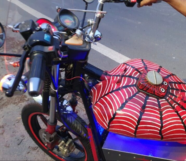 Spider man, e-bike,
