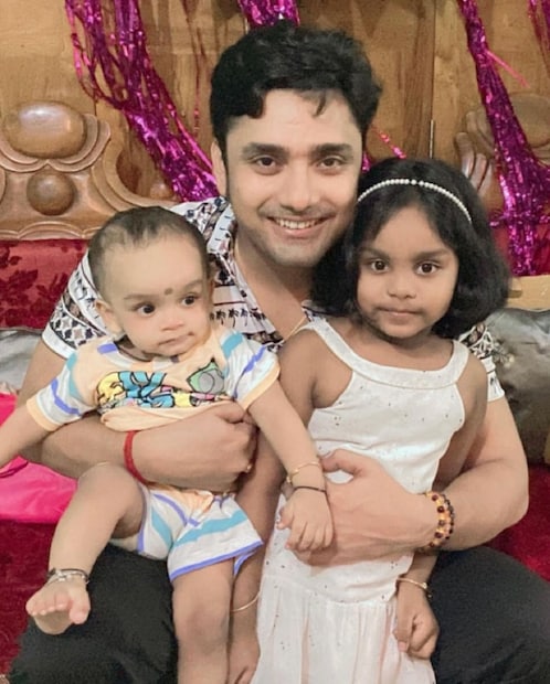 রুবেলকে বাবাই বলেই ডাকেন স্বেতা৷ স্বেতার এই পোস্টে তাঁকে ধন্যবাদও জানিয়েছেন রুবেল৷ 