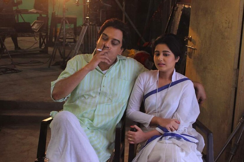 এই ছবির শ্যুটিংয়ের কাজ শুরু হয়েছে বেশ কয়েক বছর আগে। কিন্তু নানা জটে বিভিন্ন সময়ে আটকেছে ছবির অগ্রগতি। আসলে মাঝখানে আর্থিক প্রতিকূলতার জেরে শ্যুটিংয়ের গতি ধীর পায়ে এগিয়েছে। এর পর সব কিছু ঠিক হয়। ২০১৯ সালের ২২ নভেম্বর মুক্তি পাওয়ার কথা ছিল ছবিটির। কিন্তু আইনি জটে তা ভেস্তে গিয়েছিল।