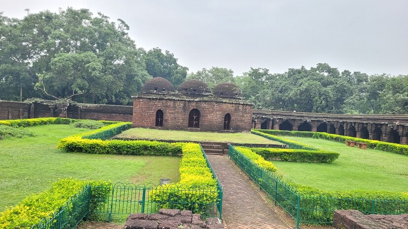রেল শহর খড়গপুর থেকে মাত্র কয়েক কিলোমিটার দূরে, বেলদার খুব কাছেই রয়েছে ইতিহাসের জীবন্ত সাক্ষী।(Reported by: Ranjan Chanda)