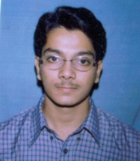 হরিকিশোর আইআইটি কানপুর থেকে বি.টেক করেছেন। ললিতেশ্বরের কনিষ্ঠ পুত্র বিরজাকিশোর রাইও একজন চিকিৎসক। তিনি মহারাষ্ট্রের থানেতে কর্মরত। বিহারের দ্বারভাঙা মেডিক্যাল কলেজ থেকে এমবিবিএস পাশ করে মহারাষ্ট্রে চলে যান তিনি। ললিতেশ্বর প্রসাদ এখনও নিজের গ্রাম তিত্রায় থাকেন এবং চাষাবাদ করেন। ছেলেরা মাঝেমধ্যেই আসেন পিতৃপুরুষের ভিটেয়, যোগ দেন উৎসব অনুষ্ঠানে। গোটা জেলার মানুষের কাছে তাঁরা অনুপ্রেরণা।