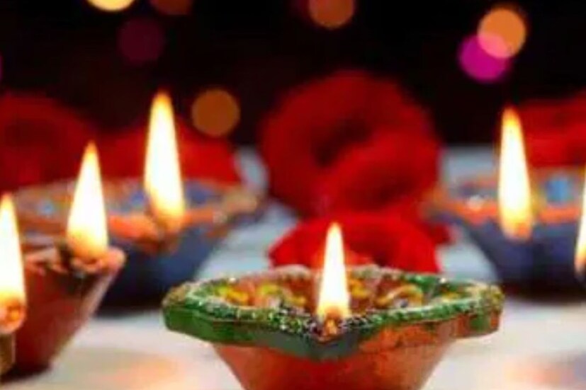বাস্তুশাস্ত্রে গৃহের অবস্থান, গৃহের অভ্যন্তরীণ জিনিসের অবস্থান সহ আরও বিভিন্ন বিষয় নিয়ে আলোচনা করা হয়েছে। বাস্তুশাস্ত্র অনুসারে ঘরের রঙ, আসবাব ও অন্যান্য জিনিস তৈরি করা হলে তার সুপ্রভাব আমাদের জীবনেও পড়ে। বাস্তুশাস্ত্র অনুযায়ী গৃহসজ্জা আমাদের জীবনে সুখ ও সমৃদ্ধি নিয়ে আসে।