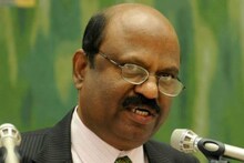 বিশ্ববিদ্যালয়ে দ্রুত সিদ্ধান্ত নিতে এ বার ‘স্পিড প্রোগ্রাম’ চালু করলেন রাজ্যপাল