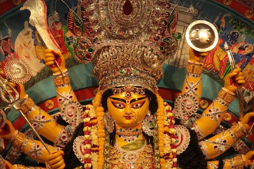 *বিজয়া দশমীঃ ২৪ অক্টোবর (৬ কার্তিক) মঙ্গলবার বিজয়া দশমী। সংগৃহীত ছবি। 