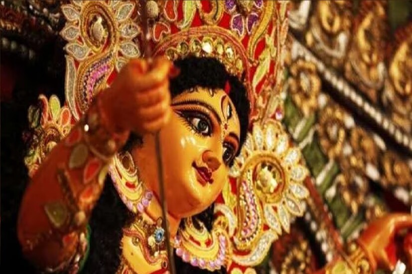 *মহাষষ্ঠীঃ ২০ অক্টোবর (২ কার্তিক) শুক্রবার মহাষষ্ঠী। এ দিনই হবে দেবীর বোধন। সংগৃহীত ছবি। 