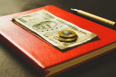 পছন্দের রাজনৈতিক দলকে টাকা দান করতে চান?