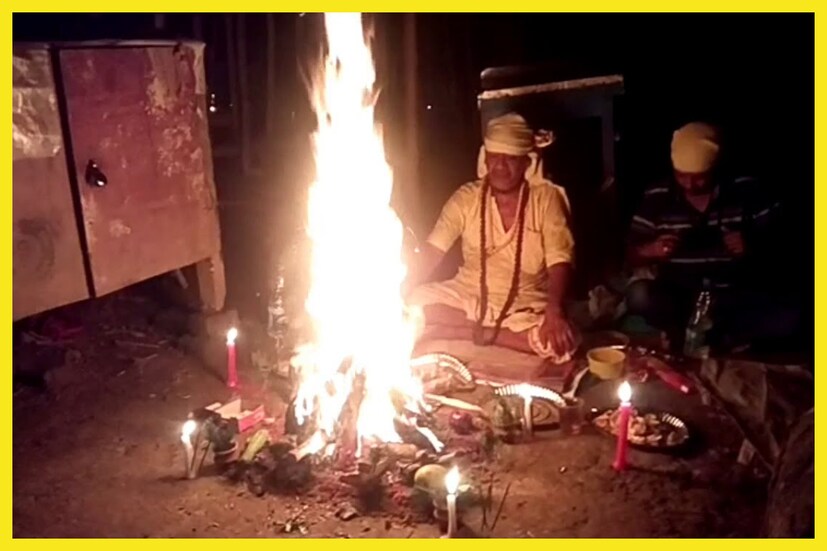 সন্ধেবেলায় লুচি, সুজি, পায়েস, নানান ধরনের মিষ্টি সহযোগে মায়ের ভোগ সাজানো হয়ে থাকে ৷ রাত্রিবেলায় খিচুড়ি ৷ প্রতীকী ছবি ৷