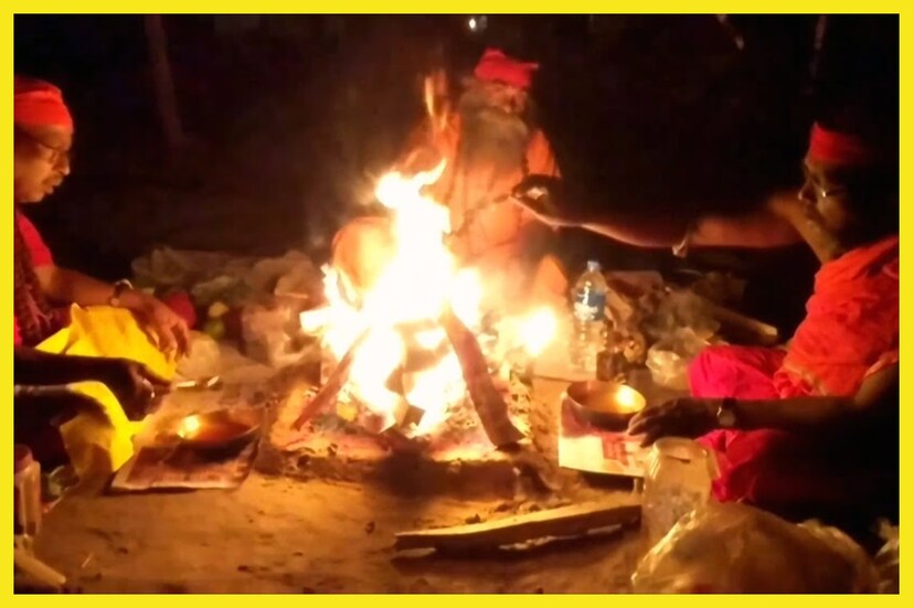 কৌশিকী অমাবস্যায় যেহেতু তন্ত্র সাধনা করলে তাই মাছ রাখা হয় ৷ মাকে ভোগ দেওয়ার কারণেই মাছ নিবেদন করা হয়ে থাকে ৷ প্রতীকী ছবি ৷