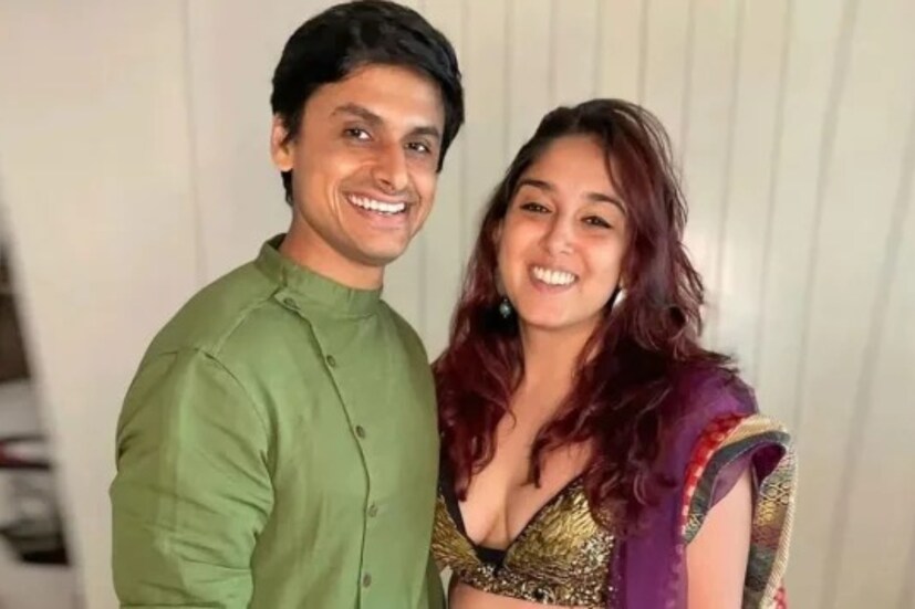 সূত্রের খবর, রাজস্থানের উদয়পুরে বসতে চলেছে আমির কন্যার বিবাহ আসর৷ তিনদিন ধরে চলবে ইরার বিয়ের অনুষ্ঠান৷ জানা গিয়েছে, ইরা ও নূপুরের পরিবার এবং ঘনিষ্ঠ বন্ধ-বান্ধবদের উপস্থিতিতে সাতপাকে ঘুরবেন ইরা৷