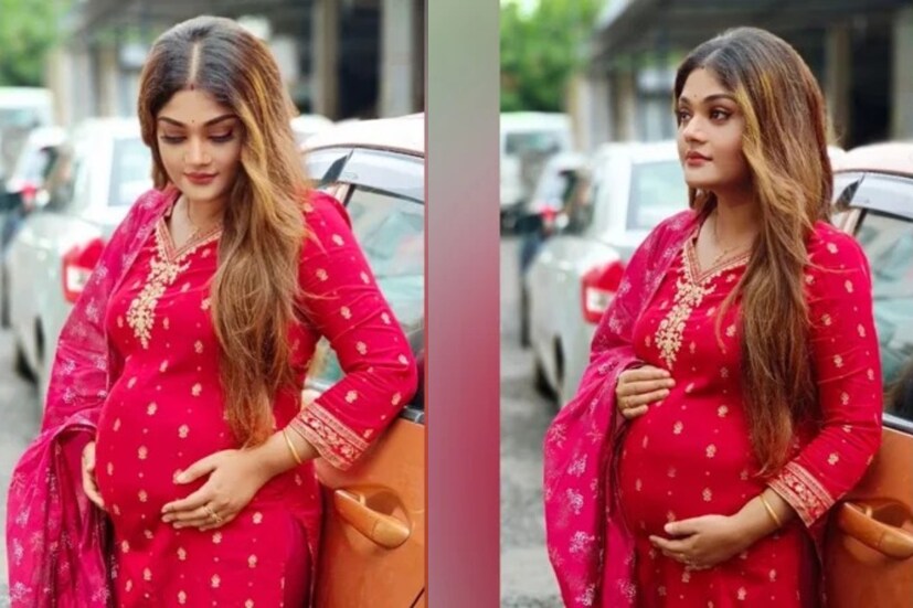  কিছুদিন আগেই নিজের ইনস্টা হ্যান্ডেলে বেবি বাম্পের ছবি শেয়ার করেছিলেন মিষ্টি৷  সালোয়ার কামিজ পরে বেবিবাম্প ধরে দেখা গিয়েছিল মিষ্টিকে৷ যা দেখে সকলে চমকে গেলেও তিনি জানিয়েছিলেন, এটা 'বাংলা মিডিয়াম' ধারাবাহিকের একটি চরিত্র৷