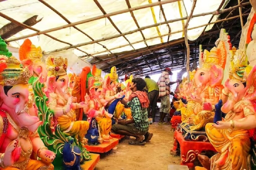 গণেশ চতুর্থীর তারিখ চন্দ্র ও পুশ্যা নক্ষত্রের সংযোগের মাধ্যমে নির্ধারিত হয়। এই বছর ১৮ সেপ্টেম্বর দুপুর ১২:৩৯-এ চাঁদ এবং পুশ্যার সংযোগ হবে। 