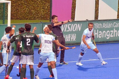 হকিতে পাকিস্তানকে গোলের মালা পরাল ভারত