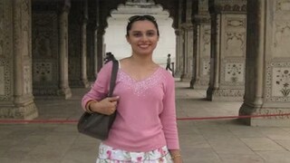 স্বামী ছেড়ে গিয়েছেন, মানসিক অবসাদ, সব বাধা কাটিয়ে ইউপিএসসি-তে সাফল্য, কেমন ছিল কোমলের জীবন?