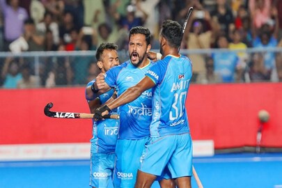 ভারতীয় হকি দলের দারুণ পারফরম্যান্স 