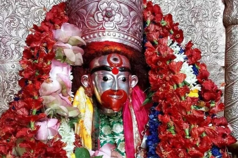 আসছে কৌশিকী অমাবস্যা। চলতি মাসের ১৪ তারিখ পালিত হবে এই পুণ্যতিথি। কৌশিকী অমাবস্যা উপলক্ষে বীরভূমের তারাপীঠ মন্দিরে উপচে পড়ে ভক্তদের ভিড়। 