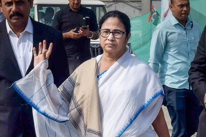 ট্যুইট 'উচ্ছ্বসিত' মমতার
