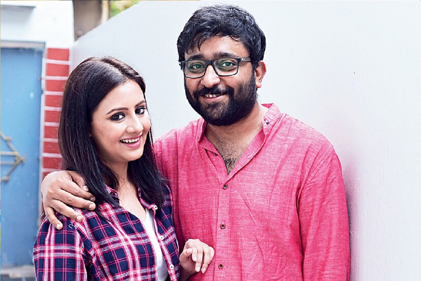 *এ দিকে অভিমন্যু টলিউড ইন্ডাস্ট্রির পরিচিত এবং নামী স্ক্রিনরাইটার। ‘প্রেম আমার’-এর মতো বাজার সফল ছবির স্ক্রিনরাইটার ও সংলাপ তাঁরই লেখা। ফাইল ছবি।