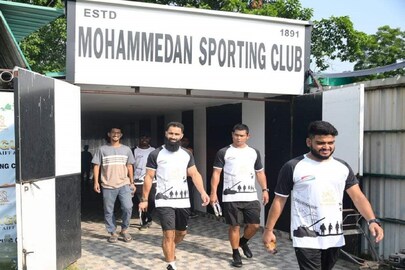 কলকাতা সেরা মহমেডান, উদযাপনের মাঝে মেহরাজকে ধন্যবাদ জানাচ্ছে সাদা-কালো ব্রিগেড
