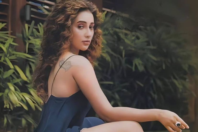 টলিউডে কাজের সংখ্যা অনেক কমেছে। এ নিয়ে আফসোস হয়? সায়ন্তিকার স্পষ্ট জবাব, "এ নিয়ে আমার কোনও আফসোস নেই। কারণ আমি বেশি কাজের থেকে ভাল কাজে বিশ্বাসী।"