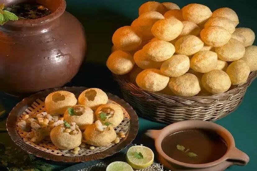  ফুচকার তেঁতুল জল ওজন কমানোর জন্য কার্যকরী বলে মনে করেন অনেকে৷ আসলে ফুচকার টক জলে এত রকমের উপাদান থাকে, তা শরীরের জন্য উপকারী হিসাবে বিবেচিত হয়৷ জিরে, পুদিনা পাতা, তেঁতুল, আদার রস, ভাজা মশলা, বিট লবণ৷ এই সব কিছুরই কিছু না কিছু স্বাস্থ্যগত উপকারিতা রয়েছে৷