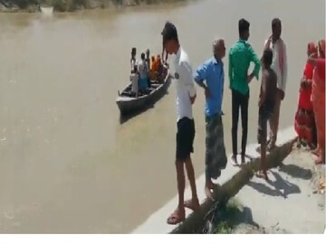 স্কুলপড়ুয়াদের পরিবারকে সবরকম সাহায্য করা হবে বলে আশ্বাস দিয়েছেন মুখ্যমন্ত্রী