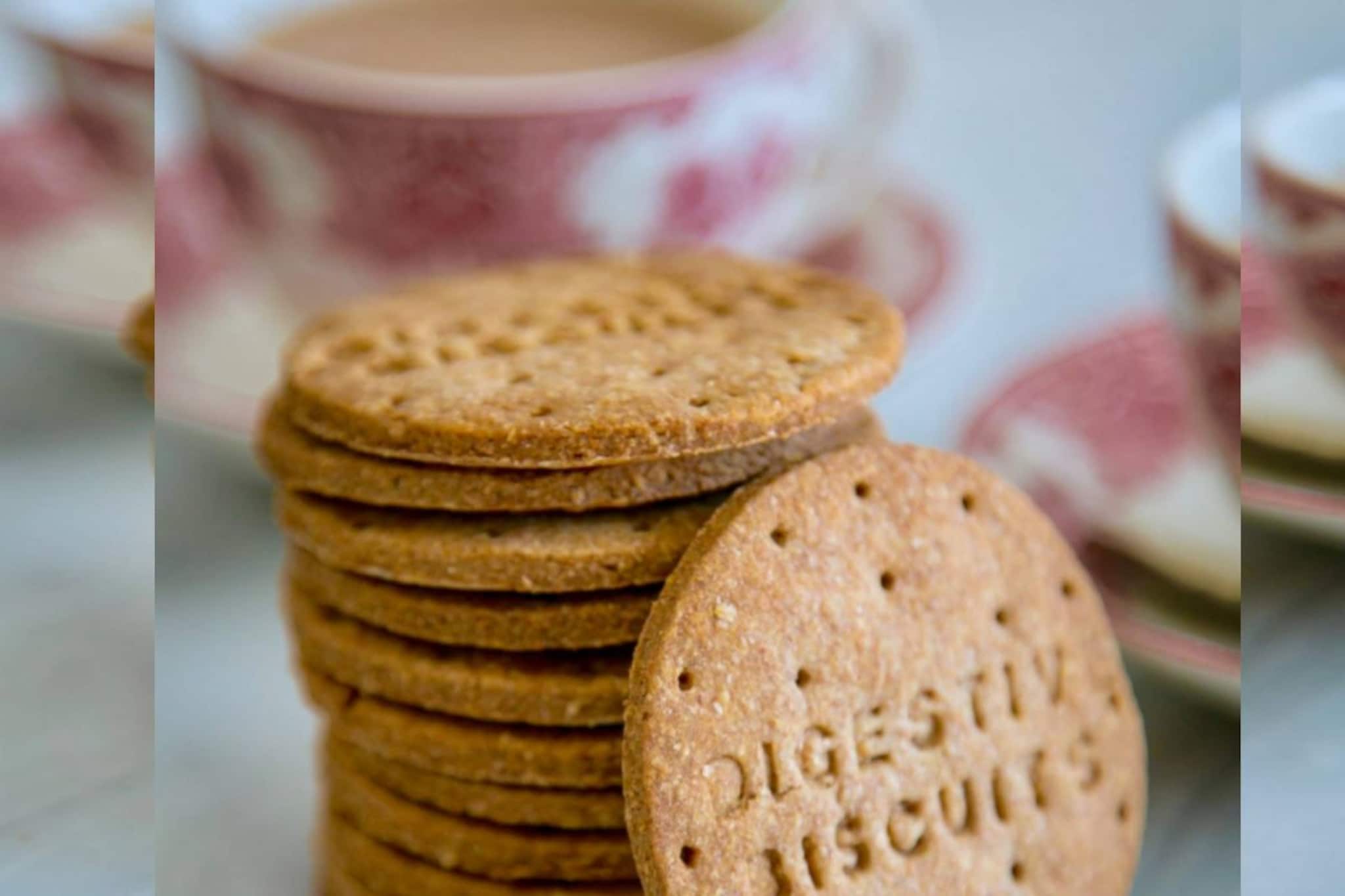 ওজন কমিয়ে রোগা হতে ডাইজেস্টিভ বিস্কুট খাচ্ছেন? দেখুন কত বড় ক্ষতি করছেন!