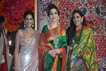 অ্যান্টিলিয়ার গণেশ উৎসবে চাঁদের হাট, নায়িকাদের টেক্কা দিলেন নীতা-শ্লোকা-রাধিকা