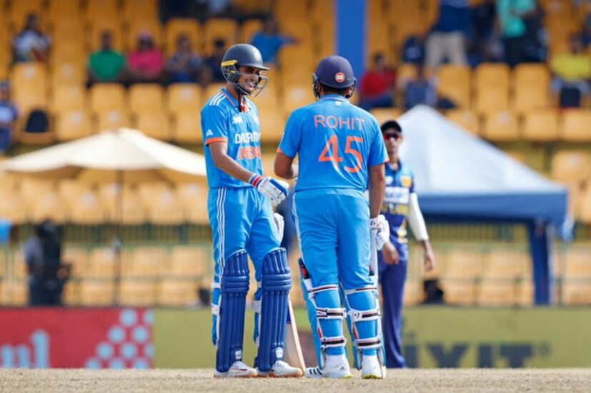 রোহিত শর্মার কথাতেই পরিষ্কার যে একটি একটি করে ম্যাচ নিয়ে ভাবছেন তারা। এবার তাদের আগামি লক্ষ্য প্রোটিয় বধ। তবে রোহিত শর্মার শরীরী ভাষায় বলে দিচ্ছিল তাঁর দল কতটা আত্মবিশ্বাসী।