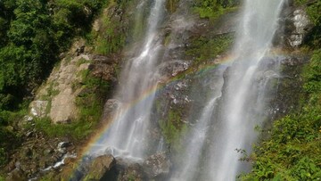 ডেস্টিনেশন দার্জিলিং, সোনাডা থেকে অল্প একটু ট্রেকিংয়ে মায়া ঘেরা রামধনু ফলস