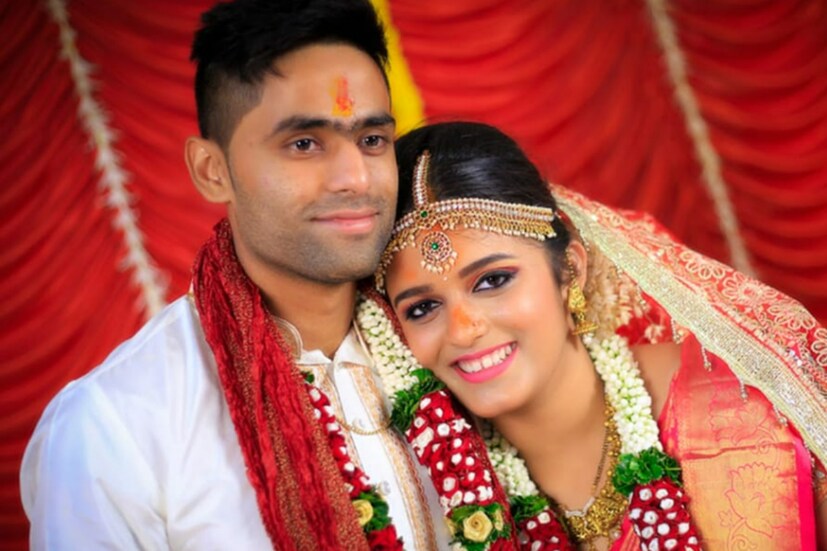 এরপর ২০১৬ সালে দুজন বিয়ে করেন। দেবীশা দক্ষিণ ভারতীয় হওয়ায় সেই মতেই তারা বিয়ে করেন। বর্তমানে দেবীশার একটি নাচের স্কুলও রয়েছে। 